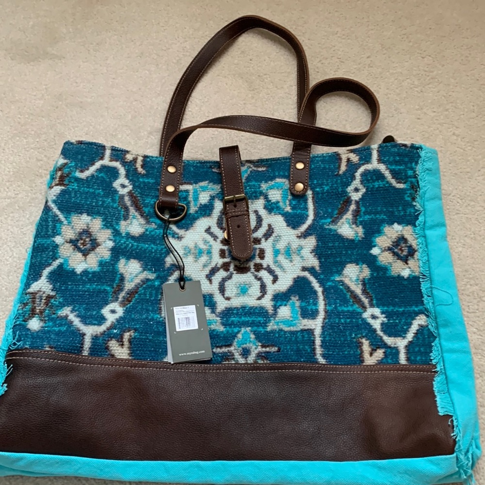 Myra Weekender Bag NWT